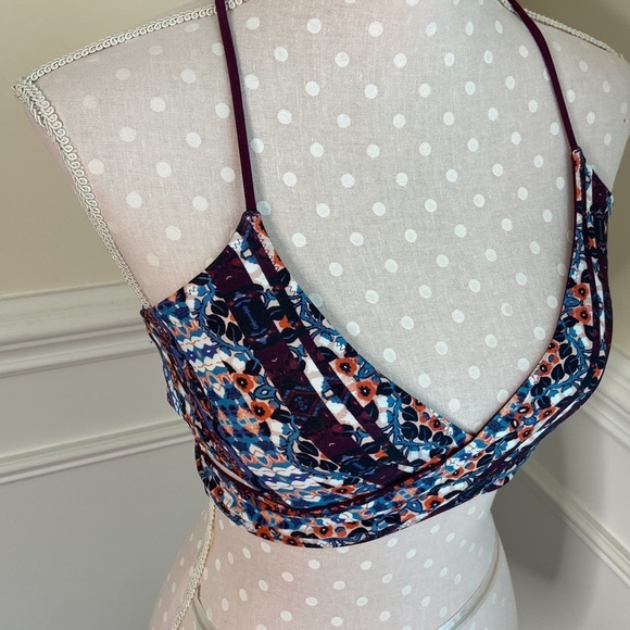 Athleta Reversible Bikini Top Sz XS NWOT - Picture 2 of 14